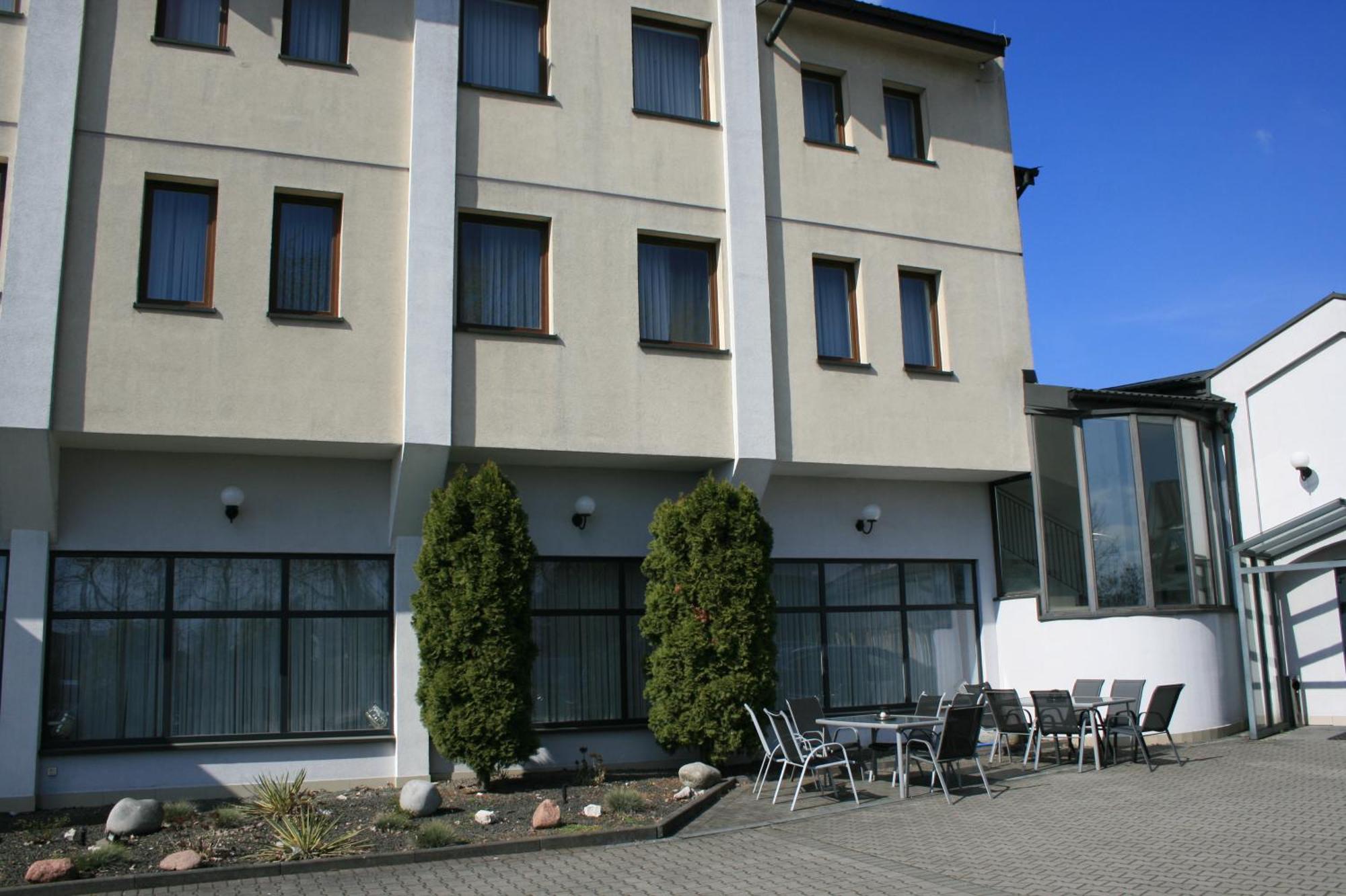 Hotel Junior 2 Krakow Exterior photo